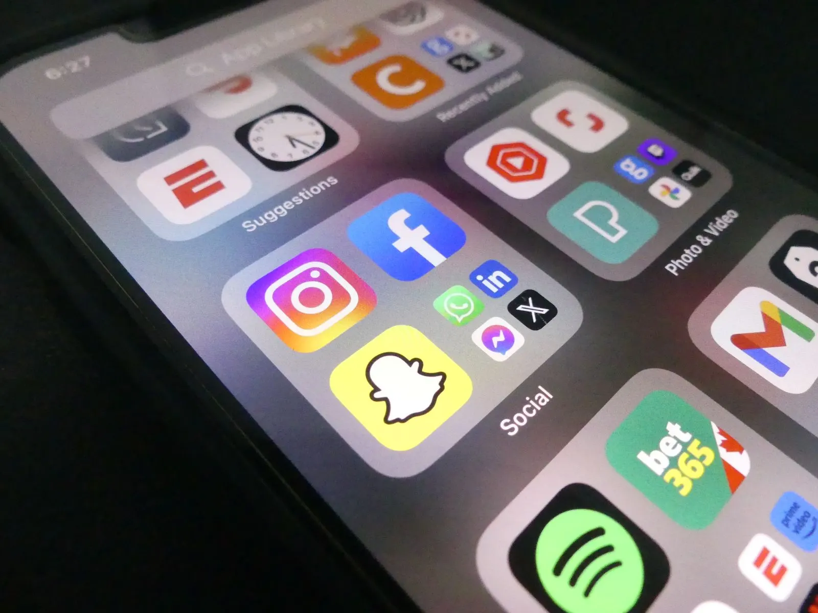How to Advertise on Facebook in Singapore: A 2026 Beginner Guide - Upscaled blog thumbnail