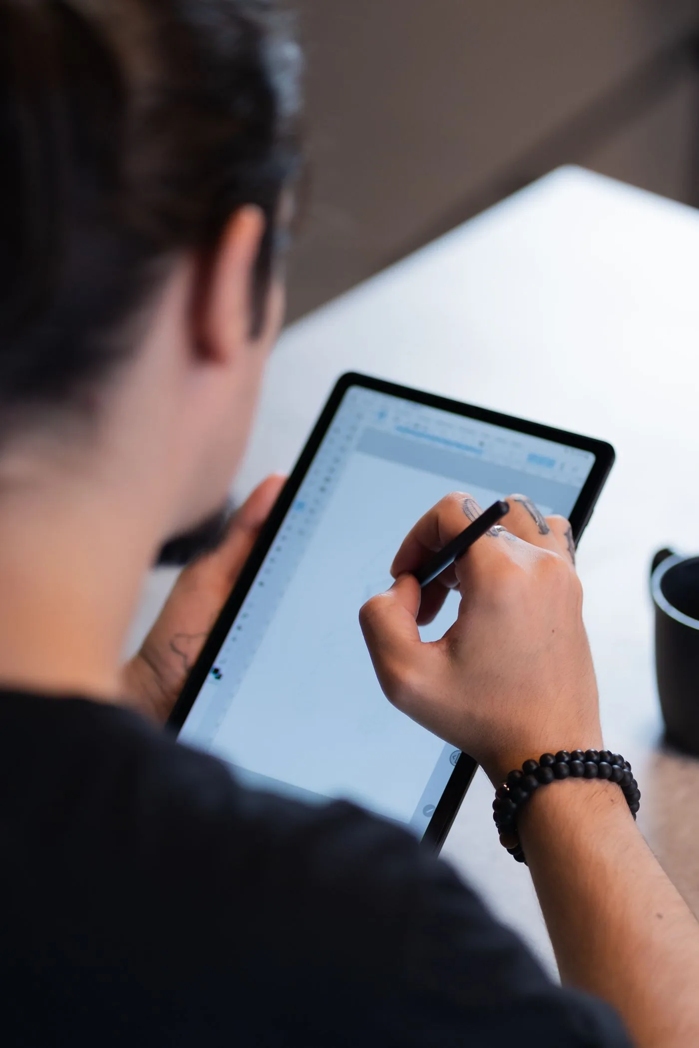 High-converting landing page layout on laptop and mobile showing clear headline, compelling offer section, benefit points, and prominent call-to-action button